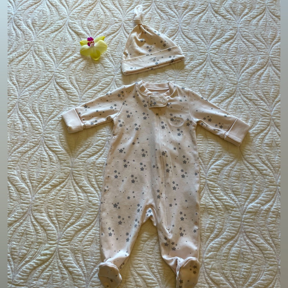 Bundle Baby Girl 2 bodysuits Newborn 🤍🤍 Livly and H&M